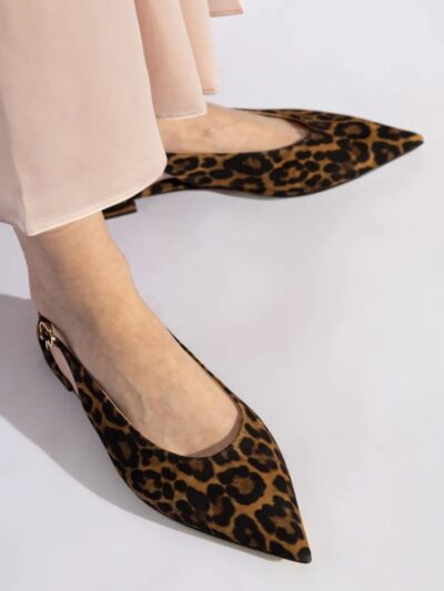 gianvito-rossi-leopard-print-pointed-sandals-look